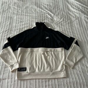 Nike Quarter Zip Up
